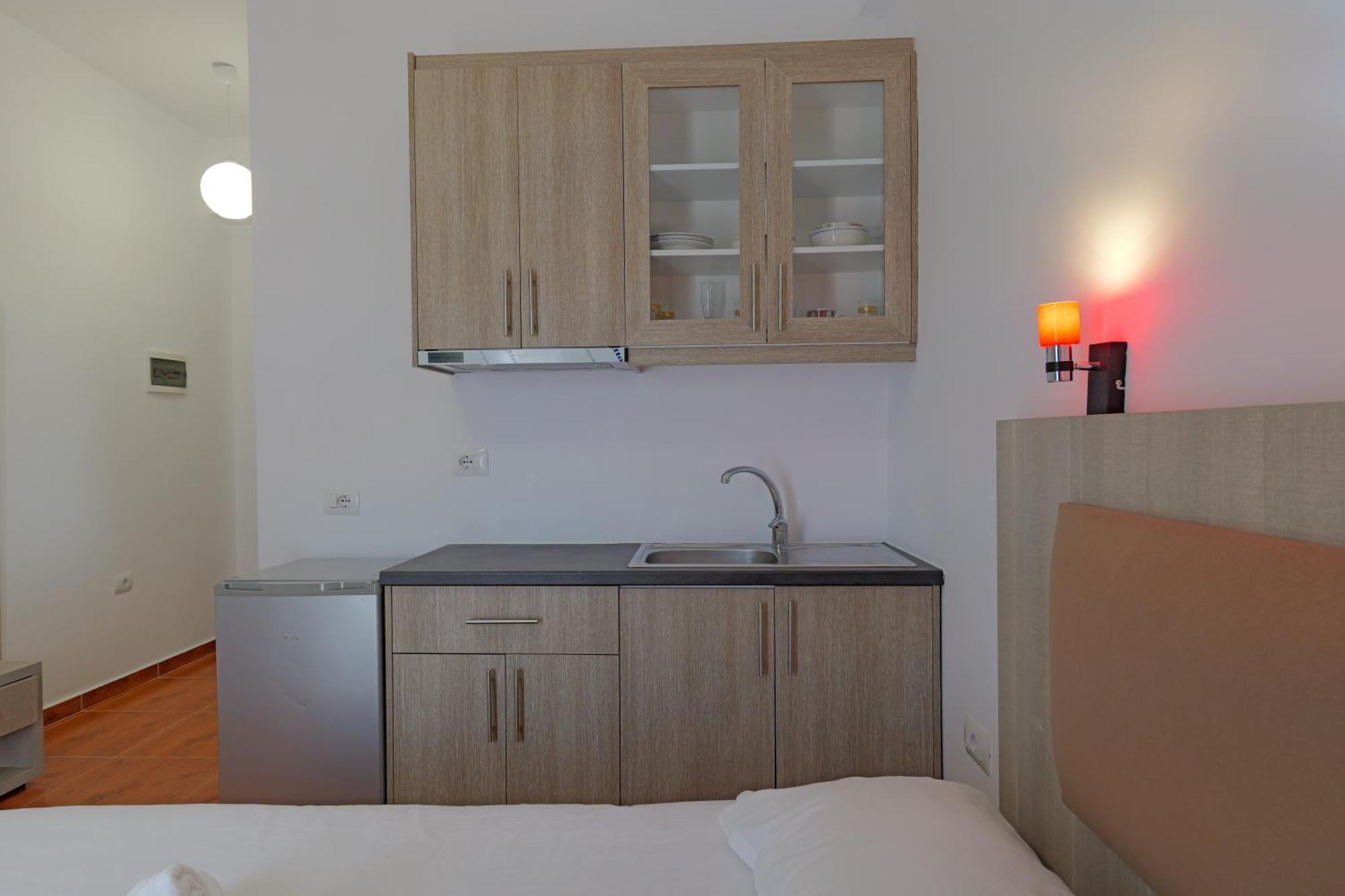 Vila Aurora Hotel Ksamil Eksteriør billede